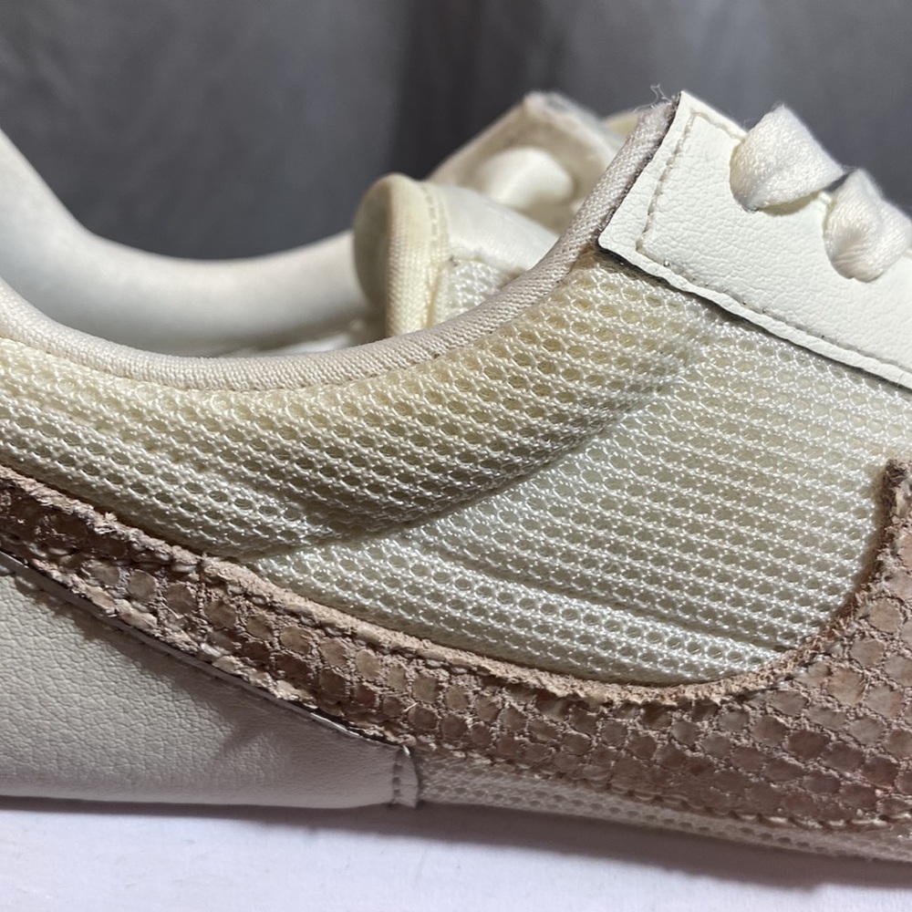 Wmns Nike Day Break Sail Snakeskin Sneakers - Picture 10 of 15